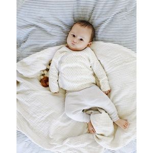 2/$50 Tea Collection Sole E Sorriso Two Piece Set